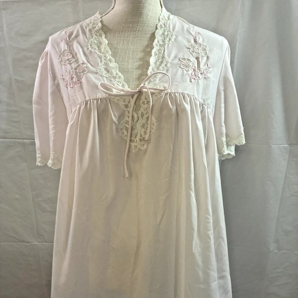 VNTG Windy Rose Nightgown SZ L  Lite Pink Shrt-Sleeve Embroidery/Lace/Tie Front